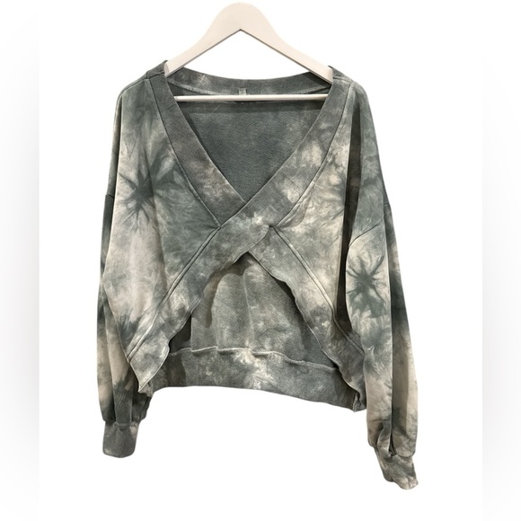POL Reversible Tie Dye Sweatshirt, Size M - Picture 1 of 2